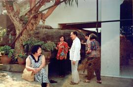 ภาพ อ.ลัดดา อ.ประสิทธิ์ วัลย์ลดา และ กุลธร ที่อำเภอเชียงคาน จังหวัดเลย