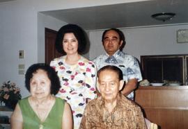 ภาพถ่ายครอบครัวศิลปบรรเลงที่บ้านสุขุมวิท39