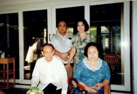 ภาพถ่ายครอบครัวศิลปบรรเลงที่บ้านสุขุมวิท39