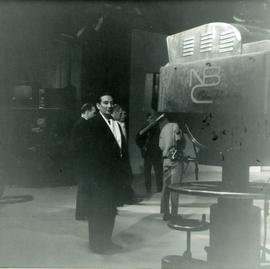 อ.ประสิทธิ์ พาคณะนาฏศิลป์ไทยผกาวลีออกโทรทัศน์ NBC ในสหรัฐอเมริกา