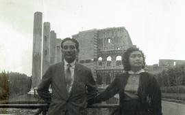 ภาพถ่ายอาจารย์ประสิทธิ์กับอาจารย์ลัดดา ศิลปบรรเลง ที่กรุงโรม ประเทศอิตาลี