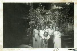 ภาพถ่าย อ.ลัดดา และ เพื่อนๆ