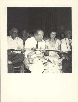 Edward G. Robinson มาชมนาฎศิลป์ผกาวลี ที่โรงละครในบ้านบาตร