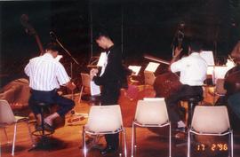 ภาพการอัดซีดีเพลง ชุด เสี่ยงเทียน ที่มหาวิทยาลัยหัวเฉียว