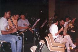 ภาพการอัดซีดีเพลง ชุด เสี่ยงเทียน ที่มหาวิทยาลัยหัวเฉียว