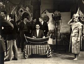 อาจารย์ประสิทธิ์และอาจารย์ลัดดา ศิลปบรรเลง แสดงออกโทรทัศน์ที่ประเทศสเปน