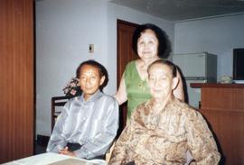 ภาพถ่ายครอบครัวศิลปบรรเลงที่บ้านสุขุมวิท39