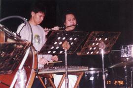 ภาพการอัดซีดีเพลง ชุด เสี่ยงเทียน ที่มหาวิทยาลัยหัวเฉียว