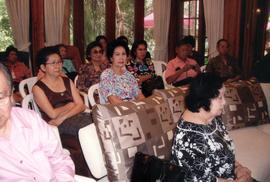 ภาพถ่าย อ.ลัดดา ศิลปบรรเลง และ บุตรชาย(กุลธร ศิลปบรรเลง) ที่บ้านคุณอัปสร