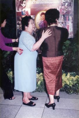 ภาพงานครบรอบวันเกิด คุณสวลี ผกาพันธุ์ (ลูกศิษย์อาจารย์ลัดดา)