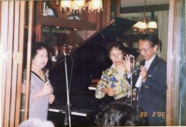 ที่บ้านคุณอัปสร กูรมะโรหิต