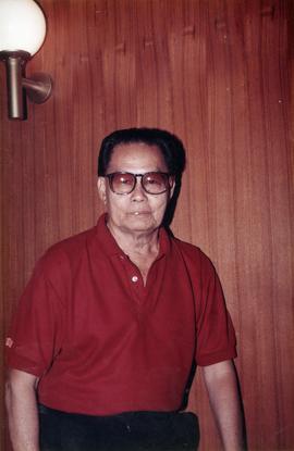 คุณดำรง สารตายน