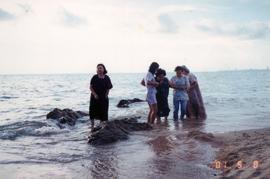 ภาพถ่าย อ.ลัดดา และ ครอบครัว ที่หาดจอมเทียน