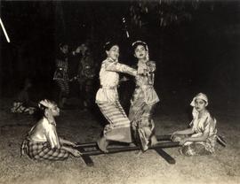 รำลาวกระทบไม้ เสาวภาค อนันท์ศัพย์ และ เกษแก้ว มาศะวิสุทธิ์