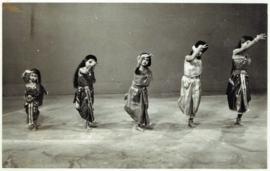 โรงเรียนผกาวลีนาฏดุริยางค์