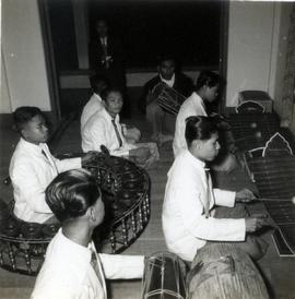 โรงเรียนผกาวลีนาฏดุริยางค์ ที่โรงละครบ้านบาตร