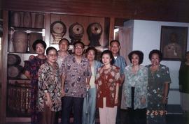 ภาพถ่ายครอบครัวศิลปบรรเลงที่บ้านสุขุมวิท39