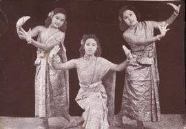 คณะละครผกาวลี