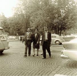 อ.ประสิทธิ์ อ.ลัดดา และ คุณนิคม สาคริก เมื่อครั้งไปแสดงนาฏศิลป์ไทยที่อเมริกา