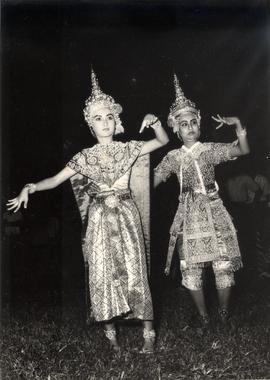 การแสดงของโรงเรียนผกาวลีนาฏดุริยางค์