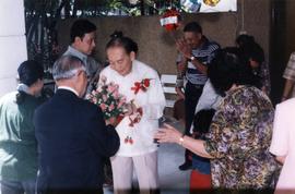 ภาพงานเลี้ยงแสดงความยินดีที่รับรางวัลศิลปินแห่งชาติ ที่บ้านพลเอก โชคชัย-วัลย์ดา หงส์ทอง