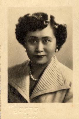 ภาพถ่ายอาจารย์ลัดดา (สารตายน) ศิลปบรรเลง