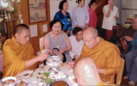 ทำบุญที่บ้าน อ.ประสิทธิ์-อ.ลัดดา ที่บ้านซอยสุขุมวิท 39