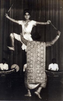 การแสดงเรื่องรามเกียรติ์ นงลักษณ์ ศรโชติ และ น้อม สาคริก