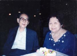 ภาพ อ.ประสิทธิ์ กับ อ.ลัดดา ในงานฉลองอายุ 80 ปี ที่กองพลทหารม้า ที่2 รักษาพระองค์ สนามเป้า