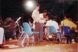 ภาพการอัดซีดีเพลง ชุด เสี่ยงเทียน ที่มหาวิทยาลัยหัวเฉียว