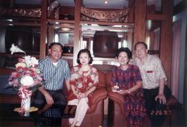 ภาพถ่ายครอบครัวศิลปบรรเลงที่บ้านสุขุมวิท39