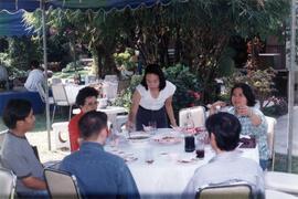 ภาพงานเลี้ยงแสดงความยินดีที่รับรางวัลศิลปินแห่งชาติ ที่บ้านพลเอก โชคชัย-วัลย์ดา หงส์ทอง