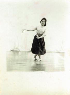 ภาพถ่าย ศรีกัญญา สารตายน ที่โรงเรียนผกาวลีนาฏดุริยางค์