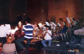 ภาพการอัดซีดีเพลง ชุด เสี่ยงเทียน ที่มหาวิทยาลัยหัวเฉียว