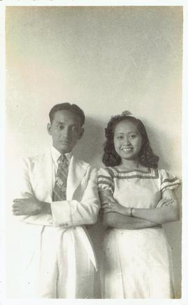 ภาพอาจารย์ประสิทธิ์ กับ อาจารย์ลัดดา ก่อนแต่งงาน