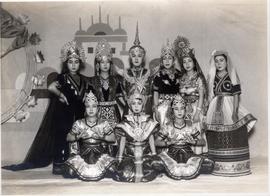 การแสดงนาฏศิลป์อินเดีย โดย นักเรียนชาวญี่ปุ่น