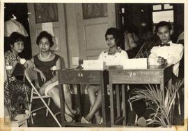 ภาพถ่าย วัลย์ดา  ศรีกัญญา และ สุดารัตน์