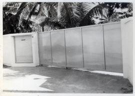 ประตูหน้าบ้าน 56 สุขุมวิท 39 ของ อ.ประสิทธิ์-อ.ลัดดา ศิลปบรรเลง