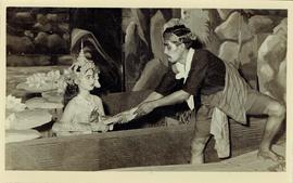 คณะละครผกาวลี