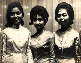 คณะนาฏศิลป์ไทยผกาวลีในต่างแดน