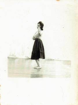 ภาพถ่าย ศรีกัญญา สารตายน ที่โรงเรียนผกาวลีนาฏดุริยางค์