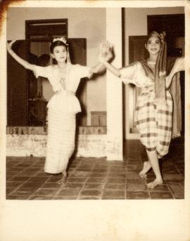 ภาพถ่าย นวลักษณ์ อนันตศัพย์ และ ศิริกุล นักดนตรี