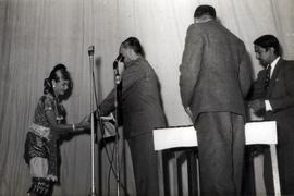 รับความชื่นชมจากผู้มาชมการแสดง