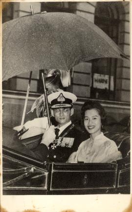 ในหลวงรัชกาลที่ 9 และ สมเด็จพระนางเจ้าสิริกิติ์ พระบรมราชินีนาถ เสด็จประพาสต่างประเทศ