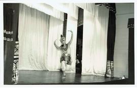 การแสดงของคณะนาฏศิลป์ไทย ผกาวลีนาฏดุริยางค์ ที่โรงละครบ้านบาตร