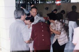 ภาพงานเลี้ยงแสดงความยินดีที่รับรางวัลศิลปินแห่งชาติ ที่บ้านพลเอก โชคชัย-วัลย์ดา หงส์ทอง