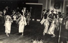 การแสดงของคณะนาฏศิลป์ไทย ผกาวลีนาฏดุริยางค์ นอกสถานที่