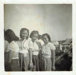 ภาพเพื่อนๆของ อ.ลัดดา