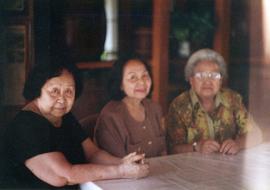 ภาพถ่ายอาจารย์ลัดดา (สารตายน) ศิลปบรรเลง